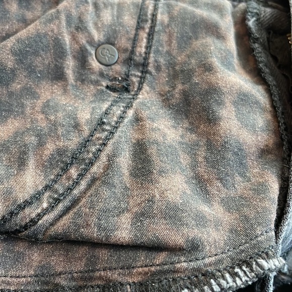 NEW Good American Black Denim Bombshell Cut Off Distressed Waist Shorts Sz 14 - Picture 13 of 17